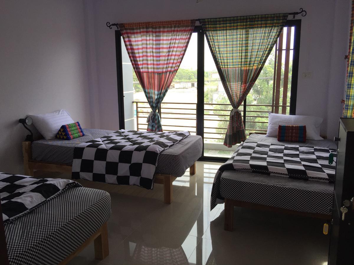 Sukhothai Cozy Hostel And Dorm Екстер'єр фото