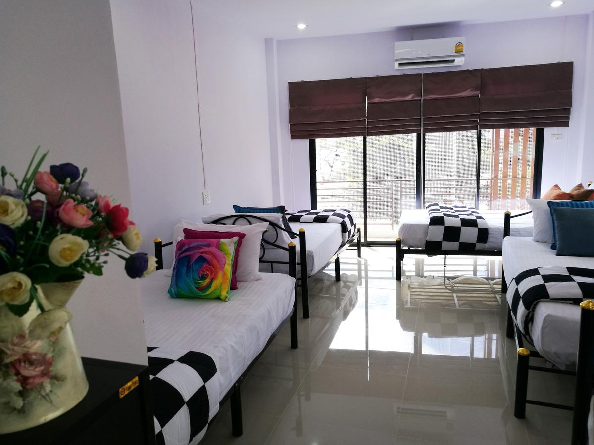 Sukhothai Cozy Hostel And Dorm Екстер'єр фото