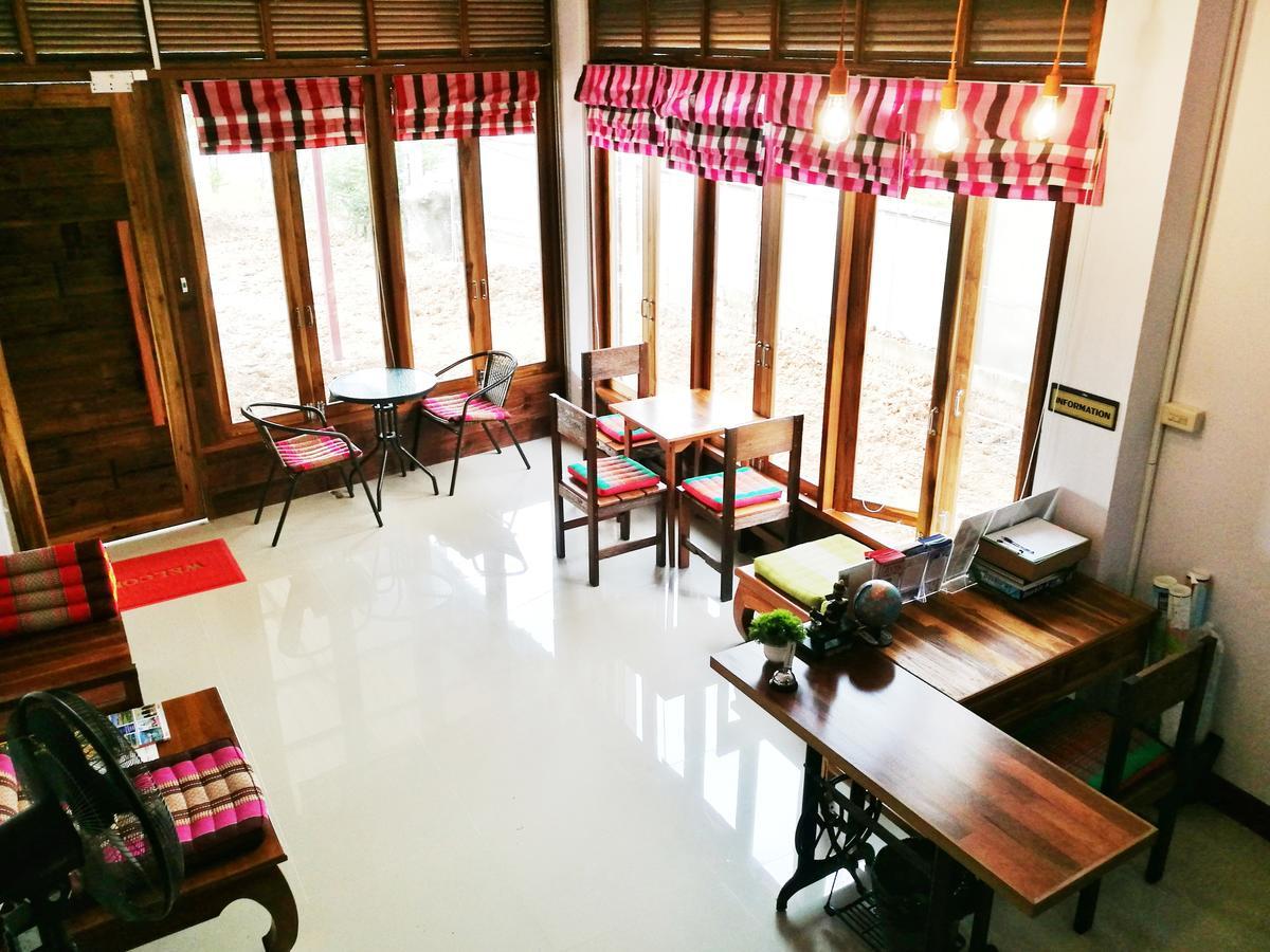 Sukhothai Cozy Hostel And Dorm Екстер'єр фото